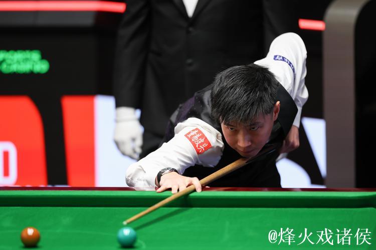 斯诺克英锦赛：赵心童6-1完胜龙泽煌 挺进16强